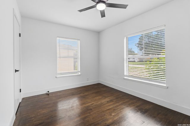 551 RADIANCE AVE, San Antonio, TX 78218