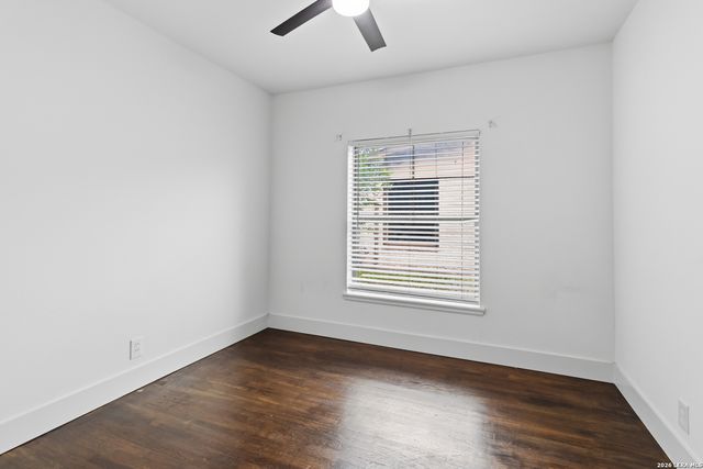 551 RADIANCE AVE, San Antonio, TX 78218