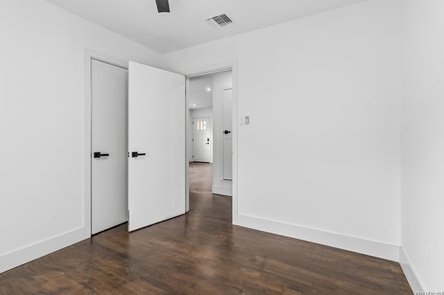 551 RADIANCE AVE, San Antonio, TX 78218