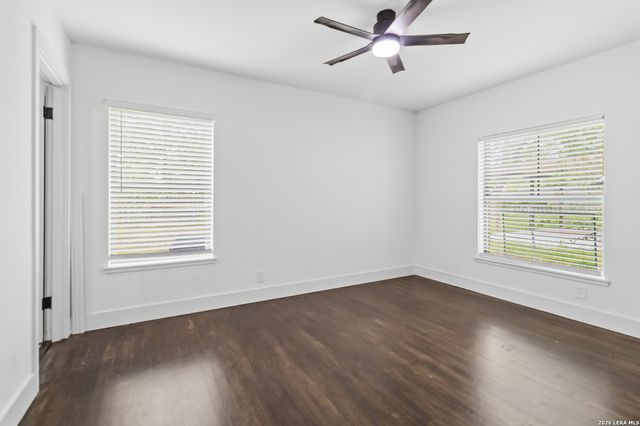 551 RADIANCE AVE, San Antonio, TX 78218