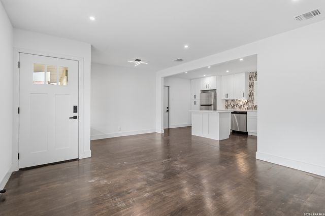551 RADIANCE AVE, San Antonio, TX 78218