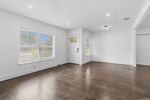 551 RADIANCE AVE, San Antonio, TX 78218