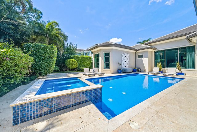 16882 Crown Bridge Drive, Delray Beach, FL 33446