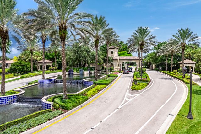 16882 Crown Bridge Drive, Delray Beach, FL 33446