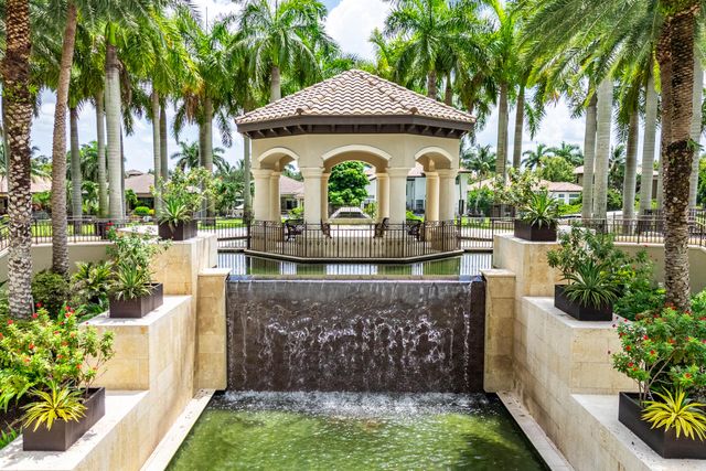 16882 Crown Bridge Drive, Delray Beach, FL 33446