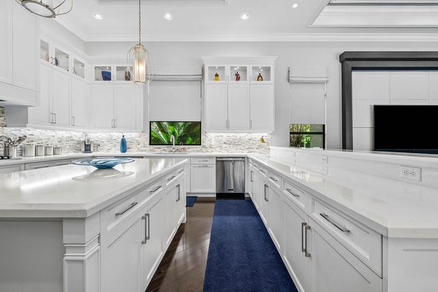 16882 Crown Bridge Drive, Delray Beach, FL 33446