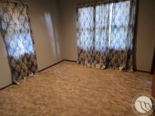 306 S Monroe Street, Baker, MT 59313