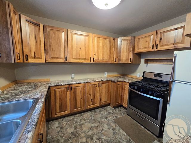 306 S Monroe Street, Baker, MT 59313