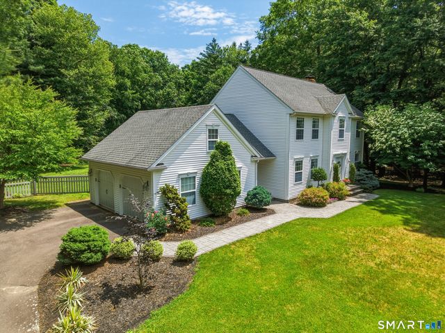 74 Avebury Lane, Tolland, CT 06084