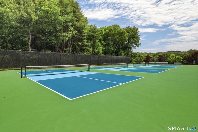 74 Avebury Lane, Tolland, CT 06084
