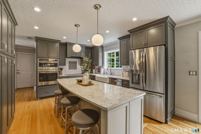 74 Avebury Lane, Tolland, CT 06084