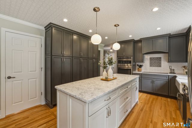 74 Avebury Lane, Tolland, CT 06084