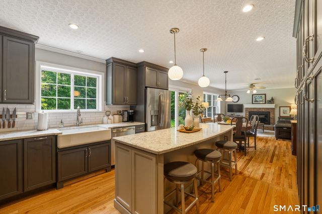 74 Avebury Lane, Tolland, CT 06084