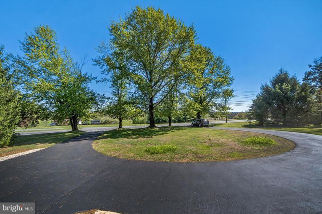 9915 INTERCHANGE RD, Lehighton, PA 18235