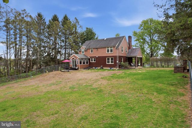 9915 INTERCHANGE RD, Lehighton, PA 18235