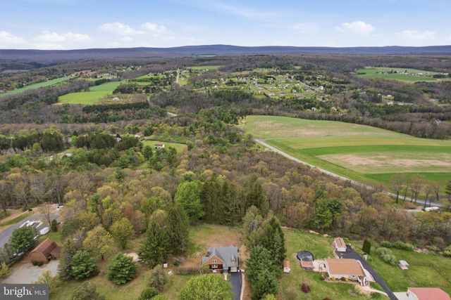 9915 INTERCHANGE RD, Lehighton, PA 18235