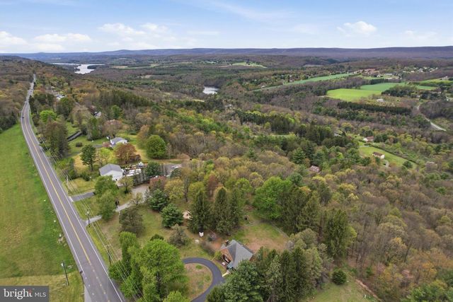 9915 INTERCHANGE RD, Lehighton, PA 18235