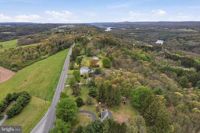 9915 INTERCHANGE RD, Lehighton, PA 18235