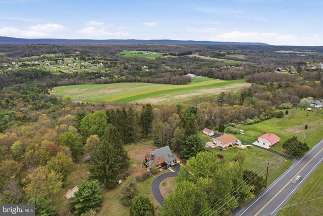 9915 INTERCHANGE RD, Lehighton, PA 18235