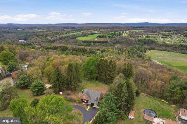 9915 INTERCHANGE RD, Lehighton, PA 18235