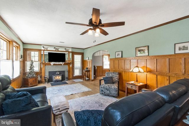 9915 INTERCHANGE RD, Lehighton, PA 18235