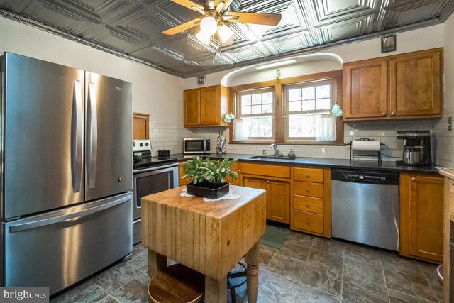 9915 INTERCHANGE RD, Lehighton, PA 18235