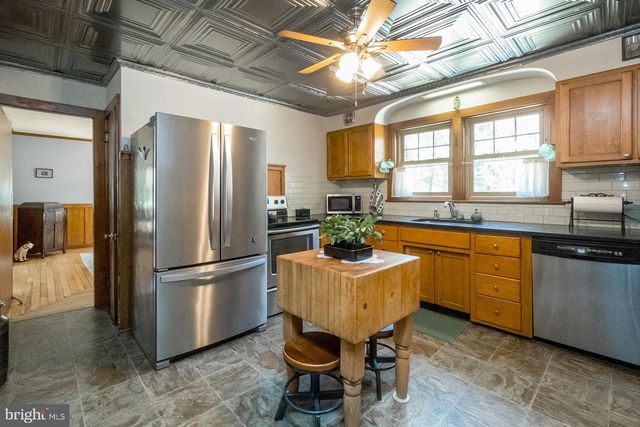 9915 INTERCHANGE RD, Lehighton, PA 18235