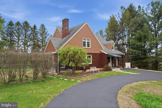 9915 INTERCHANGE RD, Lehighton, PA 18235