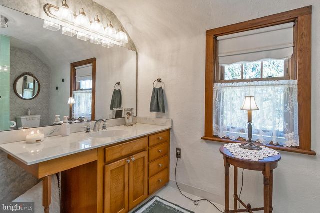 9915 INTERCHANGE RD, Lehighton, PA 18235