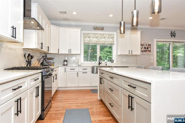 73 Heritage Drive, West Milford, NJ 07480