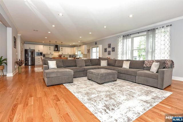 73 Heritage Drive, West Milford, NJ 07480