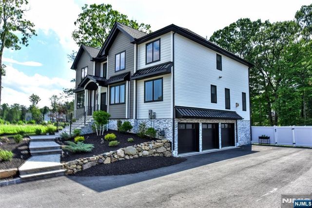 73 Heritage Drive, West Milford, NJ 07480