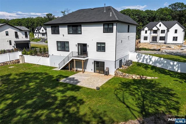73 Heritage Drive, West Milford, NJ 07480