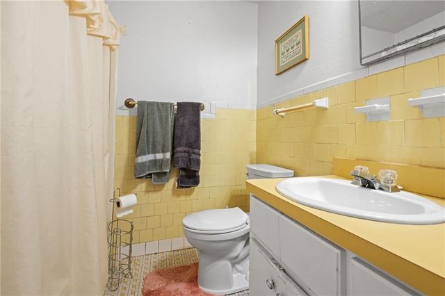 1055 Bishop Wilmer Drive, Mobile, AL 36605