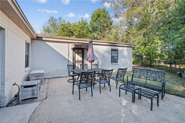 1055 Bishop Wilmer Drive, Mobile, AL 36605