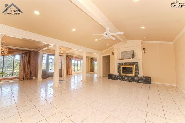 4500 WEEKS PARK LANE, Wichita Falls, TX 76308