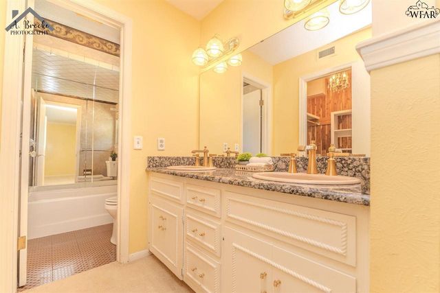 4500 WEEKS PARK LANE, Wichita Falls, TX 76308