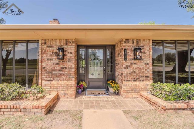 4500 WEEKS PARK LANE, Wichita Falls, TX 76308