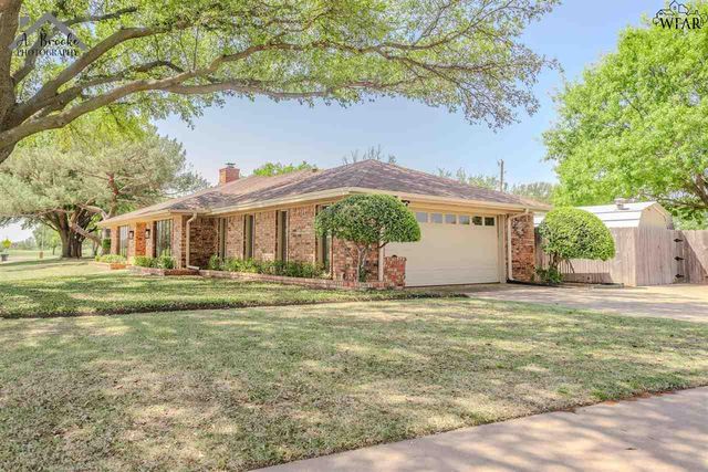 4500 WEEKS PARK LANE, Wichita Falls, TX 76308