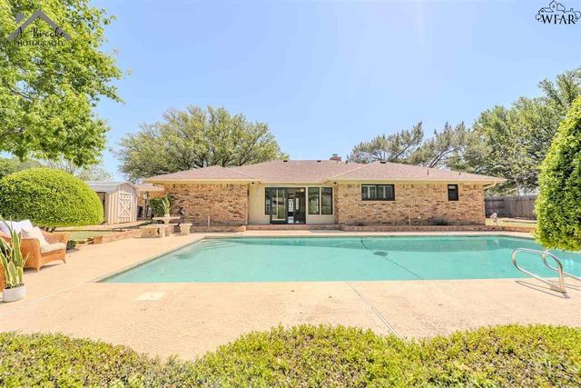 4500 WEEKS PARK LANE, Wichita Falls, TX 76308