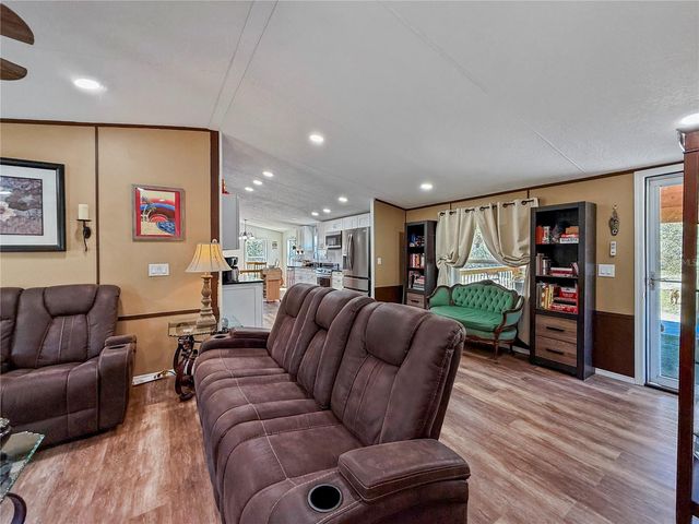 43512 BEAR LAKE BOULEVARD, Deland, FL 32720