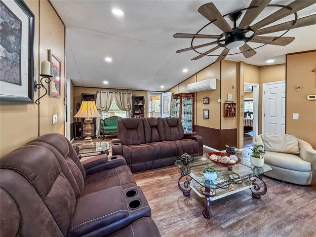 43512 BEAR LAKE BOULEVARD, Deland, FL 32720