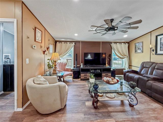 43512 BEAR LAKE BOULEVARD, Deland, FL 32720