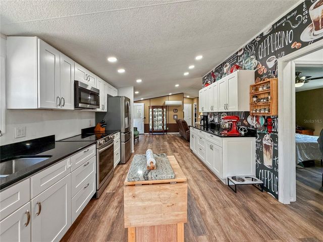 43512 BEAR LAKE BOULEVARD, Deland, FL 32720