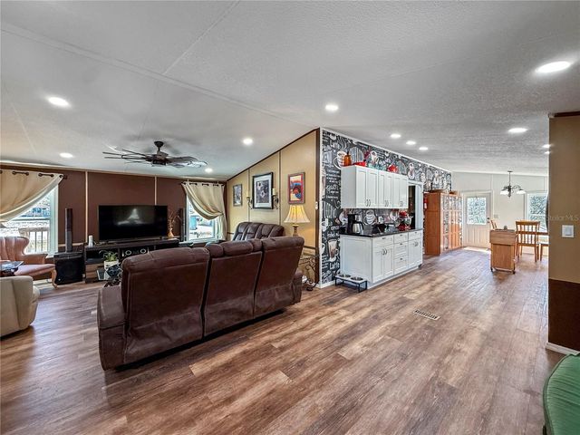 43512 BEAR LAKE BOULEVARD, Deland, FL 32720