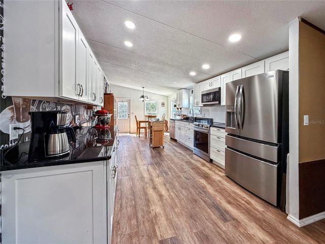 43512 BEAR LAKE BOULEVARD, Deland, FL 32720