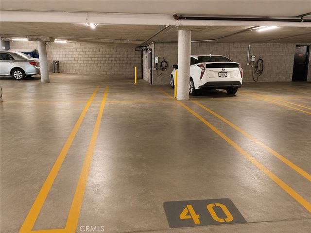 7320 Hawthorn Avenue 318, Los Angeles, CA 90046
