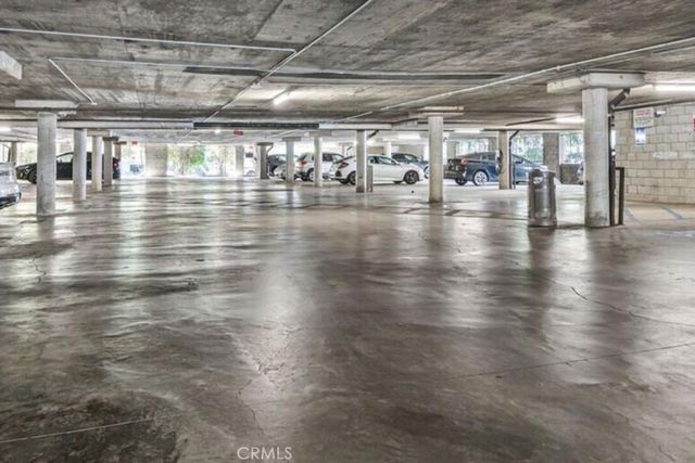 7320 Hawthorn Avenue 318, Los Angeles, CA 90046