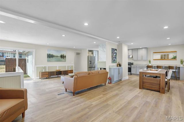 44 Kimberly Lane, St Peters, MO 63376