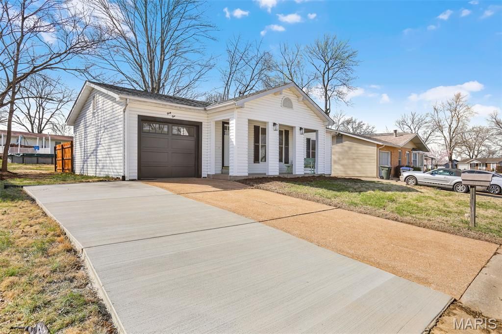 44 Kimberly Lane, St Peters, MO 63376